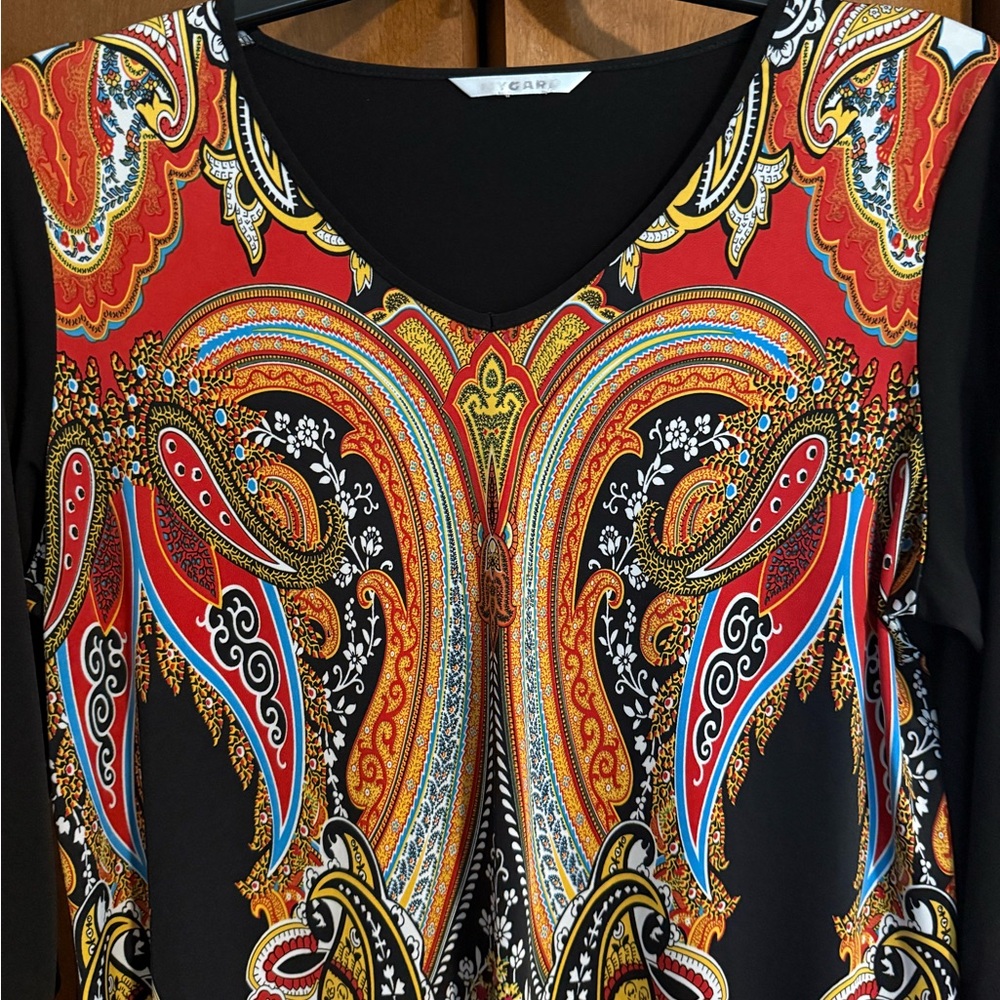 Peter Nygard Black and Red Paisley Tunic - Picture 2 of 3